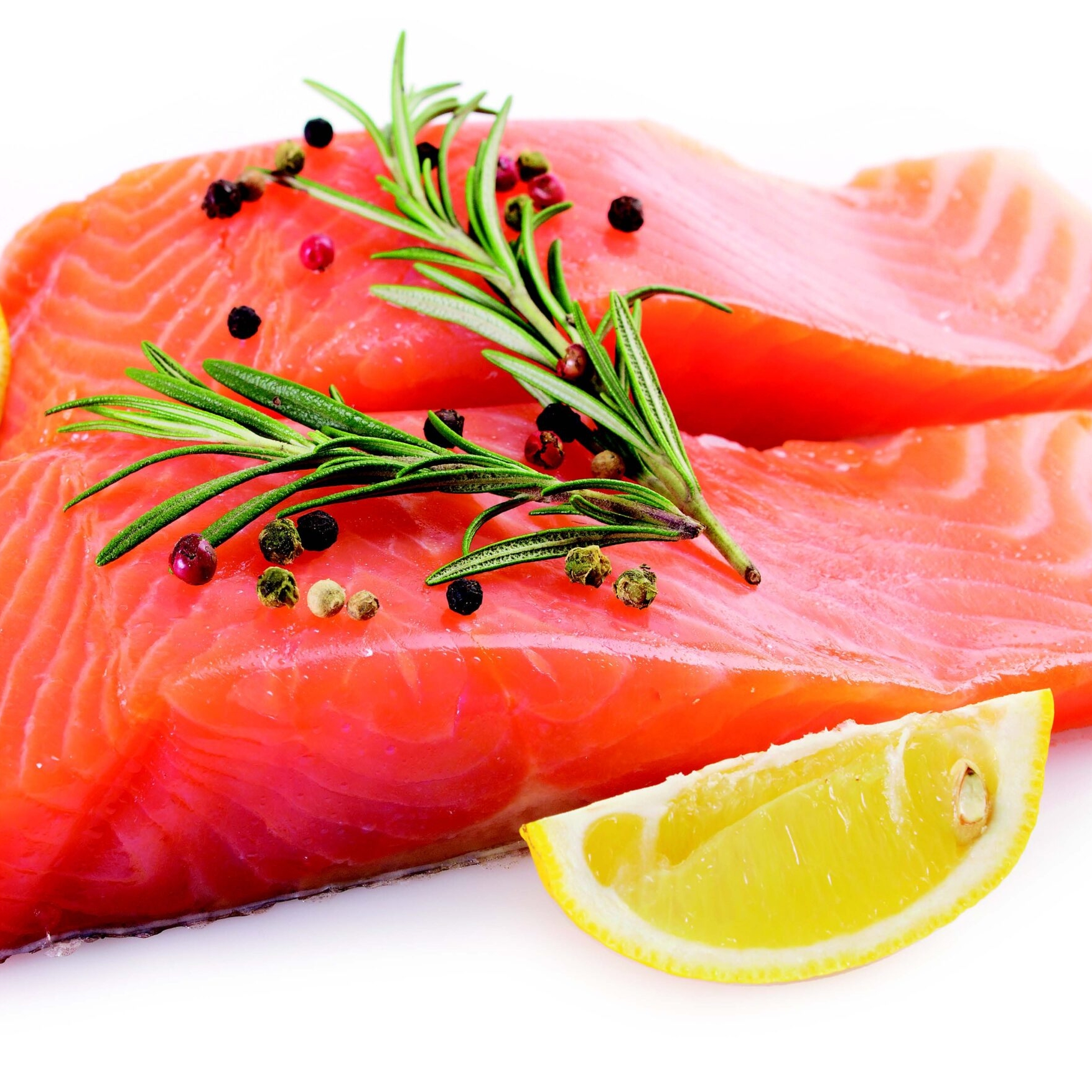 filet of raw fish and lemon
